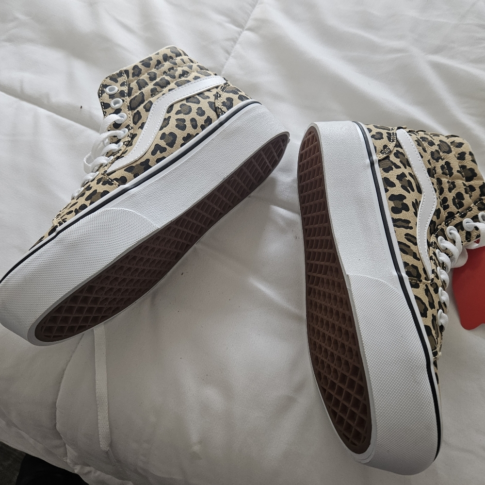 Vans platform women 7 NWT